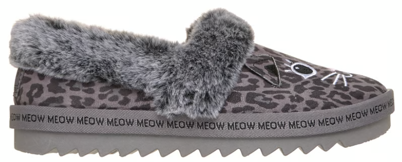 Skechers cozy slip on shoe in a leopard print
