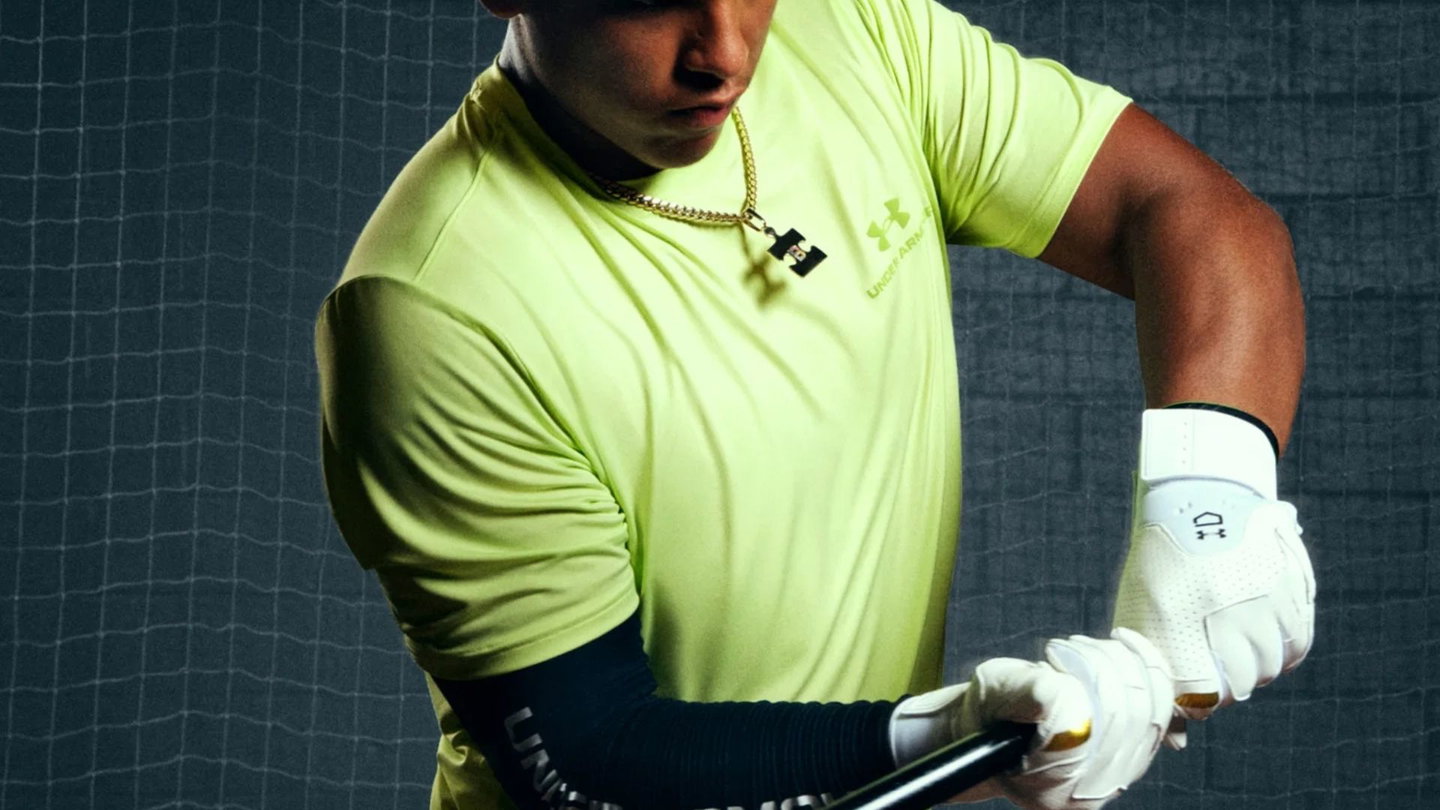 We found Under Armour golf and weekend gear that dad will love