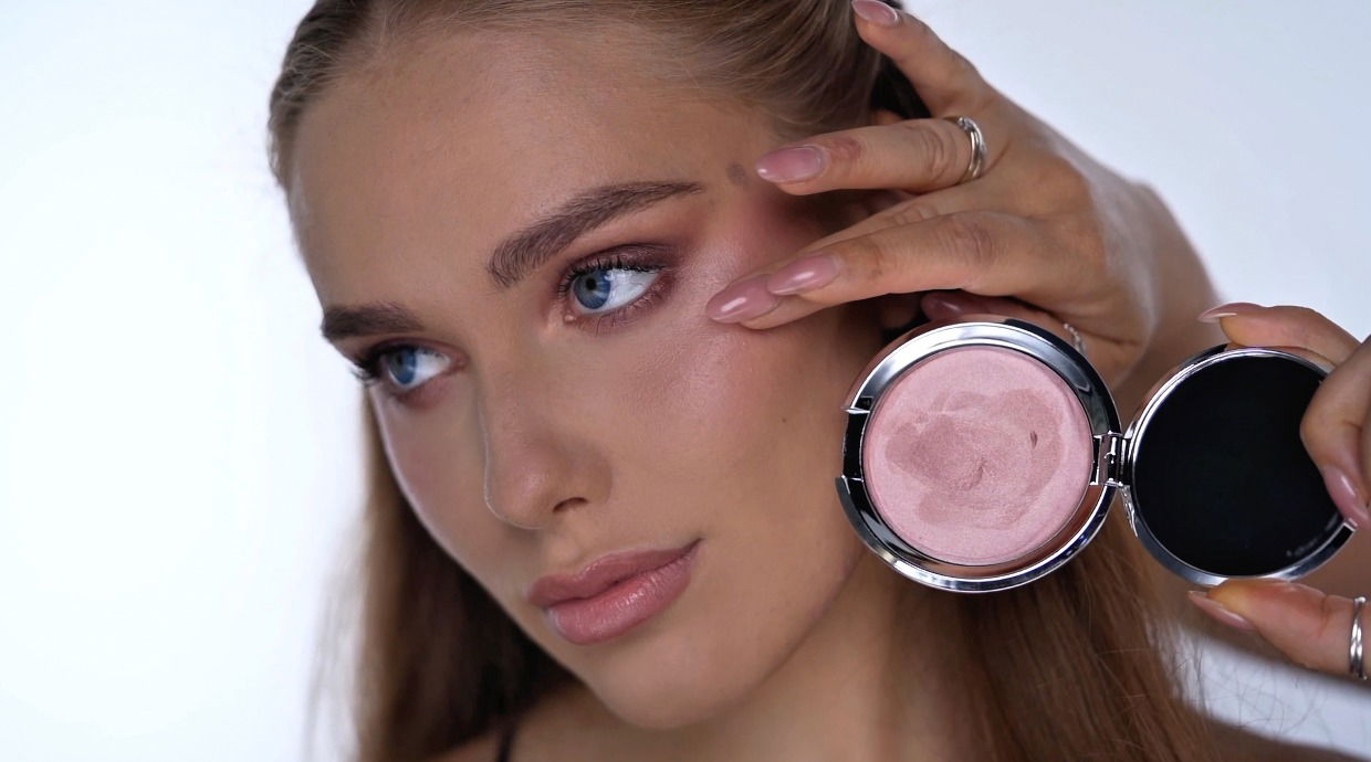 DWTS legend Brooke Burke's secret to a red-carpet glow!