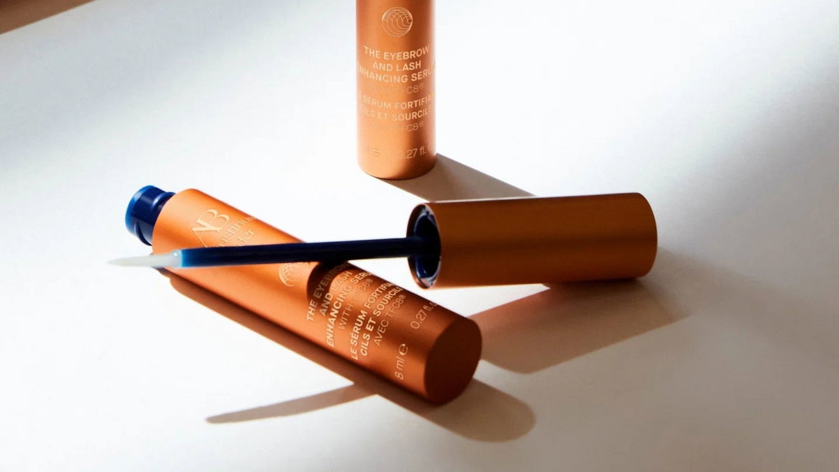 Just 4 weeks to the bombshell lashes and fuller brows of your dreams