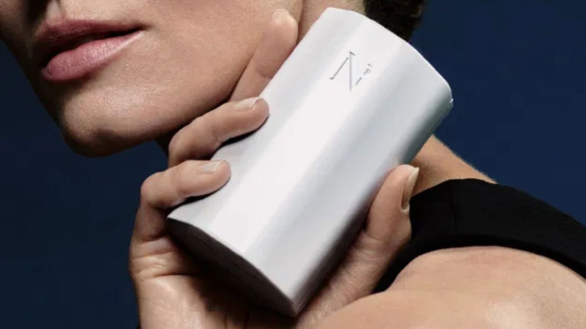 Firm and lift skin with the serum that targets aging cells overnight